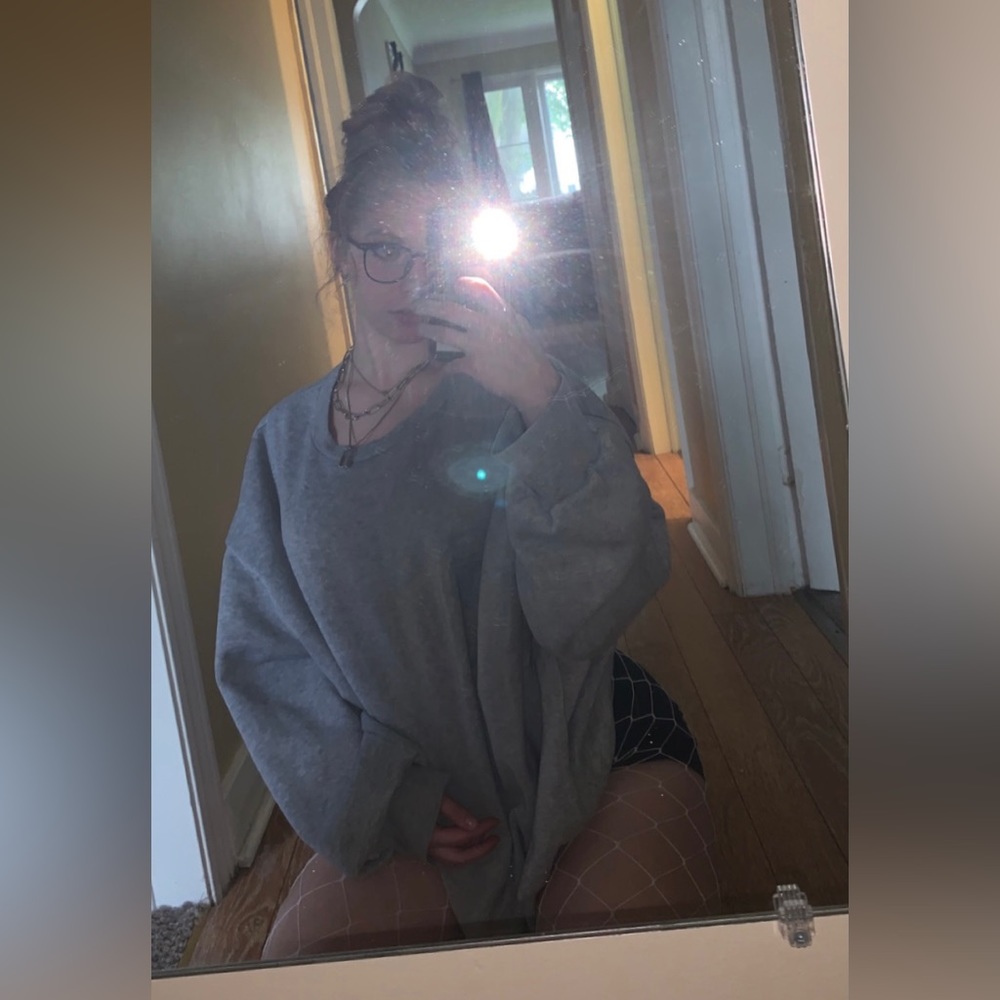 Oversized grey pullover - Picture 3 of 3